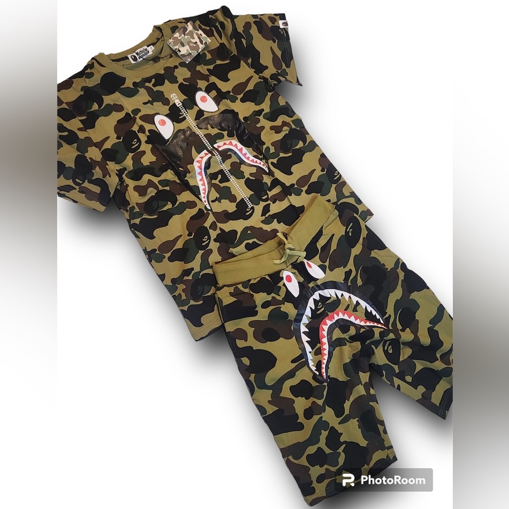 Bathing Ape Short Set - Picture 2 of 8